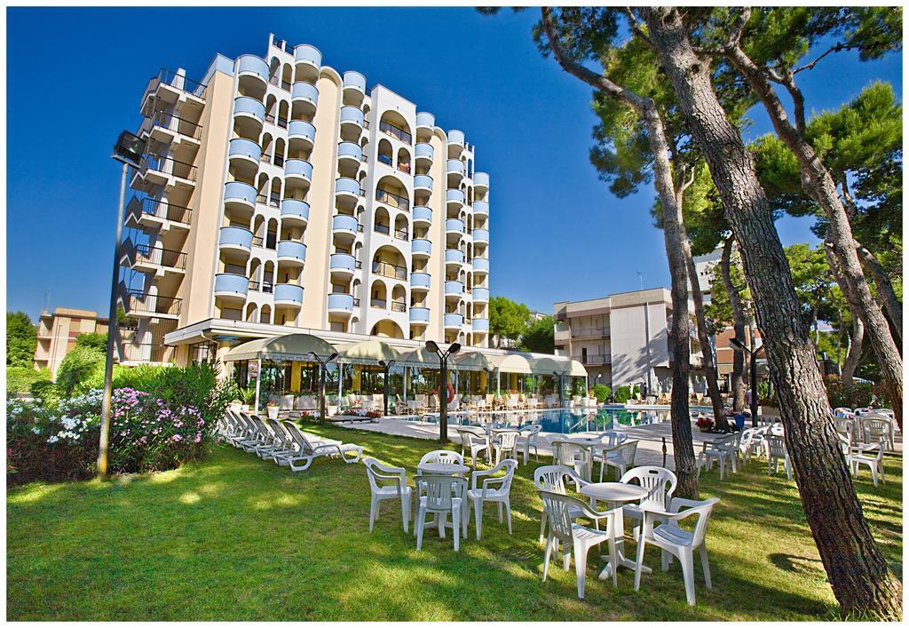 Hotel Parco Dei Principi ジュリアノーヴァ エクステリア 写真
